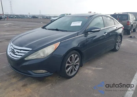 2013 Hyundai Sonata Limited 2.0T z USA, uszkodzony, nr VIN 5NPEC4AB5DH664338
